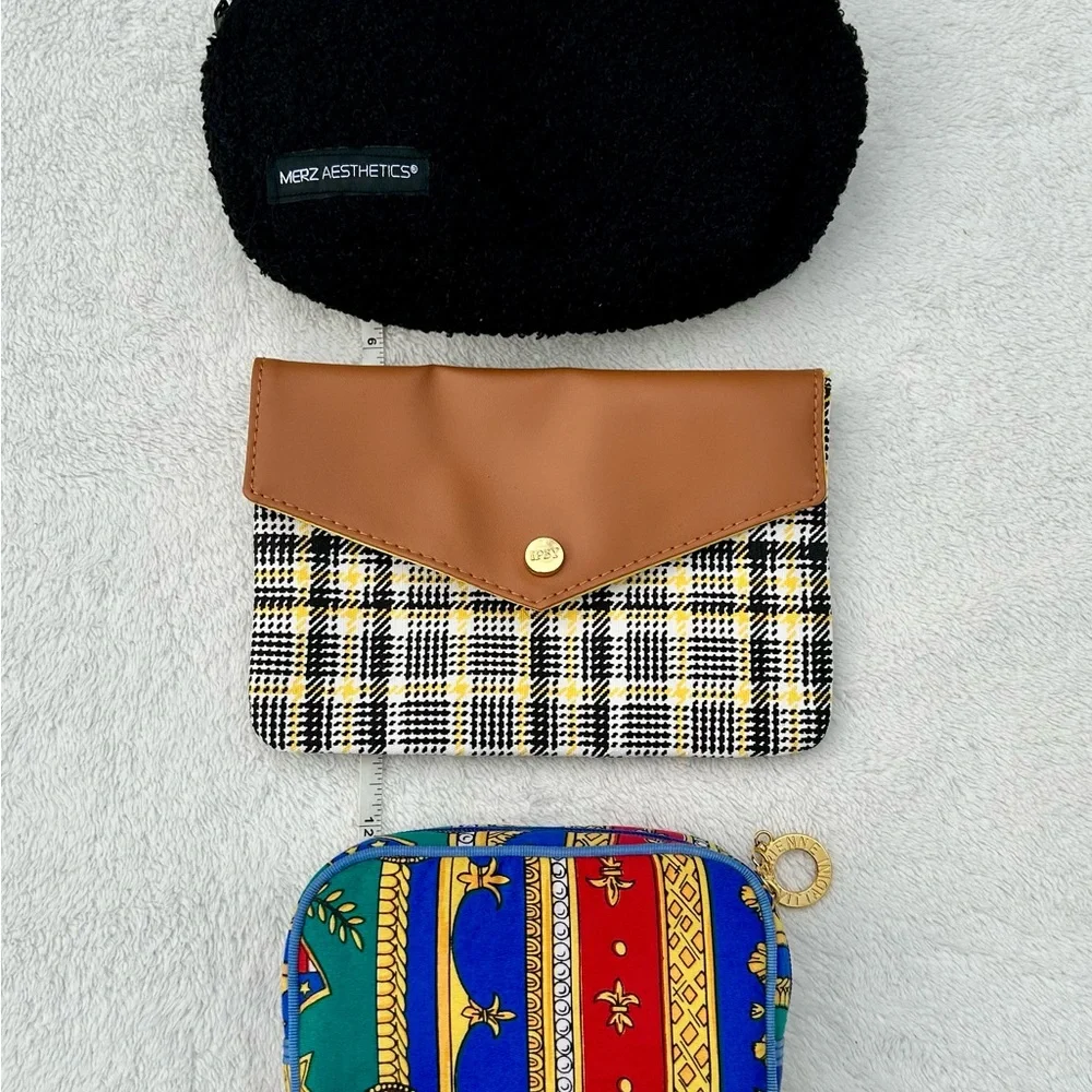 Adrienne Vittadini Ipsy Sherpa Cosmetic Bag Toiletry Case